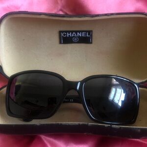 CHANEL Black Rectangular Sunglasses 2000s Y2K authentic sold by original buyer